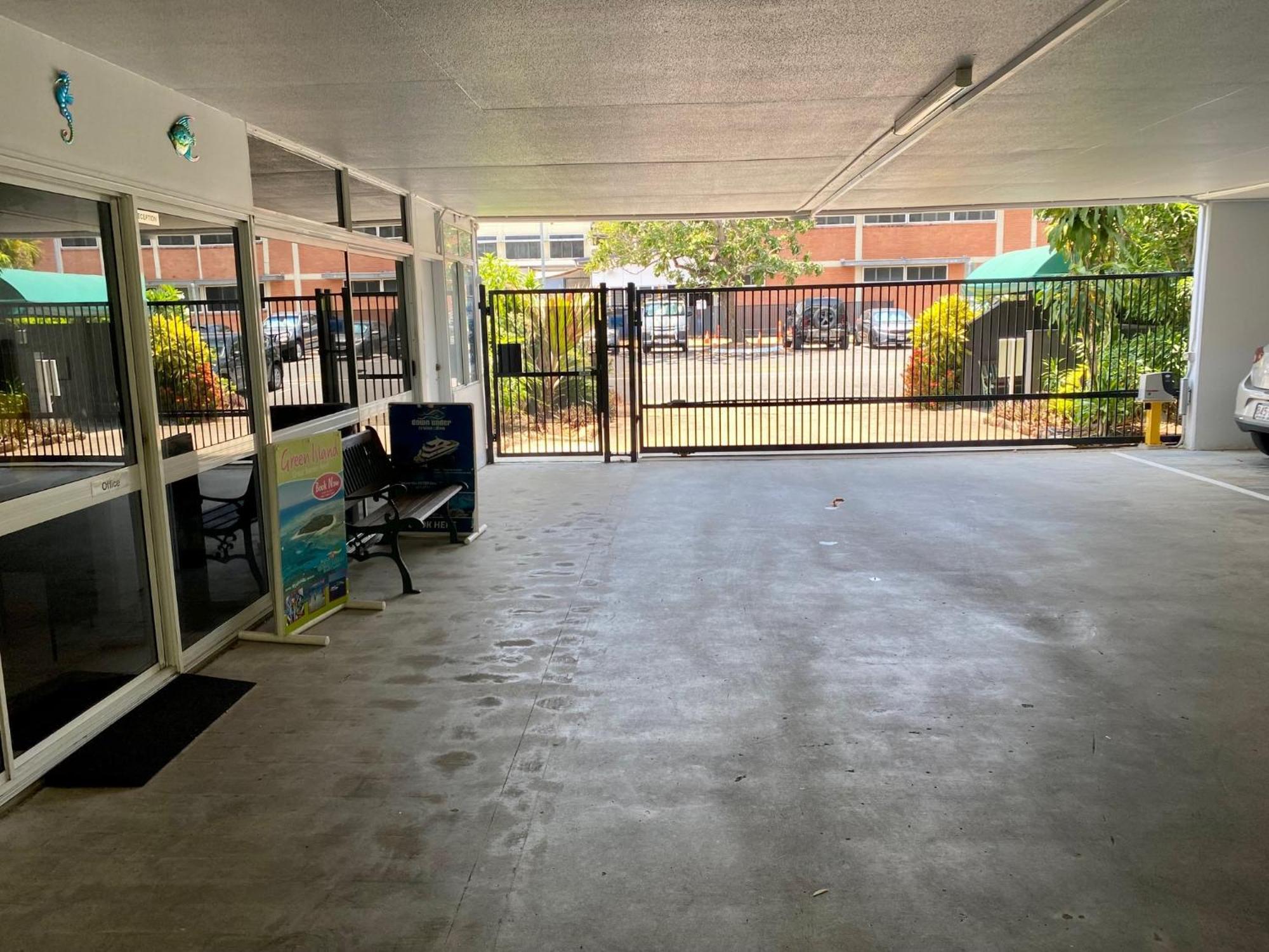 Reef Gateway Apartments Cairns Ngoại thất bức ảnh